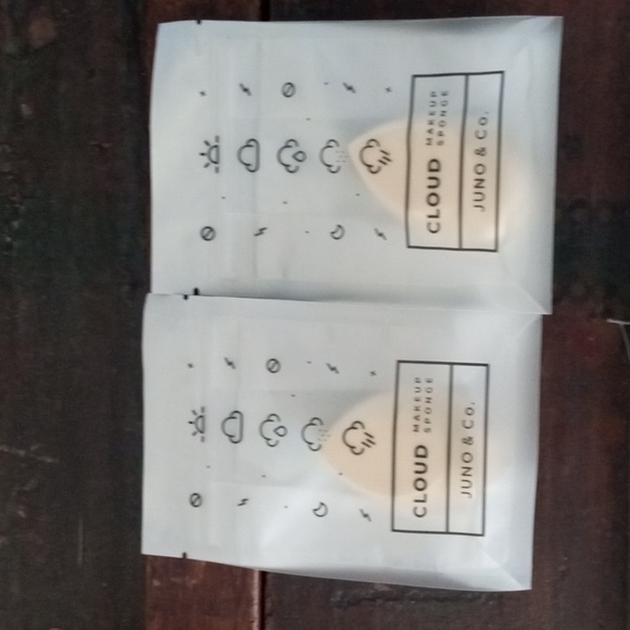 2  Juno & Co Makeup Sponge Cloud  New Sealed - Picture 2 of 7